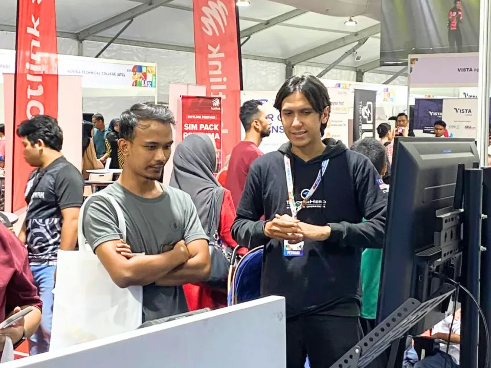 2026 年国家职业技术教育与培训日 (Hari TVET Negara) 上的 TrackerHero 展位